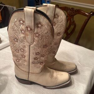 JB Dillion square toe boots
